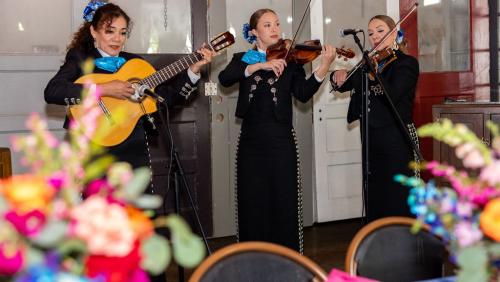 Mariachi Bonitas de Dinorah Klingler