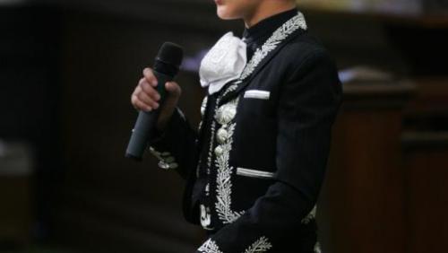 Sebastien de La Cruz sings the Star Spangled Banner before the 2014 Latino Spirit Award ceremony