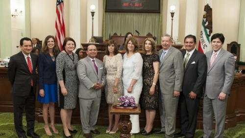 Pictured from Left to Right: ASM Anthony Rendon, ASM Kristin Olsen, Speaker Toni Atkins, ASM Luis Alejo, LSA Honorees representing the Gonzalez family of the Northgate Gonzalez Market: Maria Bolaños, Alicia Gonzalez, Estela Ortiz, Miguel Gonzalez, and Senator Ben Hueso and Senate President pro Tempore Kevin De León
